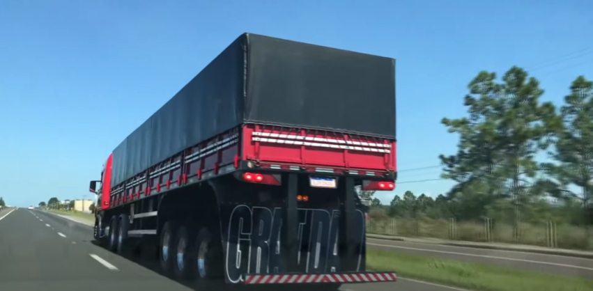 Em áudio, Tarcísio promete vista grossa da PRF a caminhões