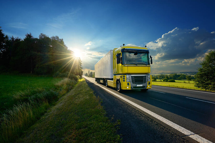 Proteção Lateral para Caminhões: Entenda como funciona