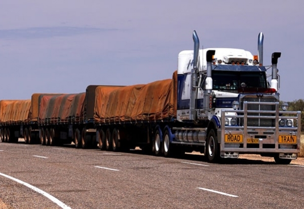 Calendário referente à restrição aos veículos de carga especiais