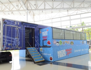 MB lidera mercado de caminhões