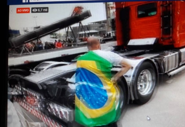 Carreata de protesto na cidade de São Paulo