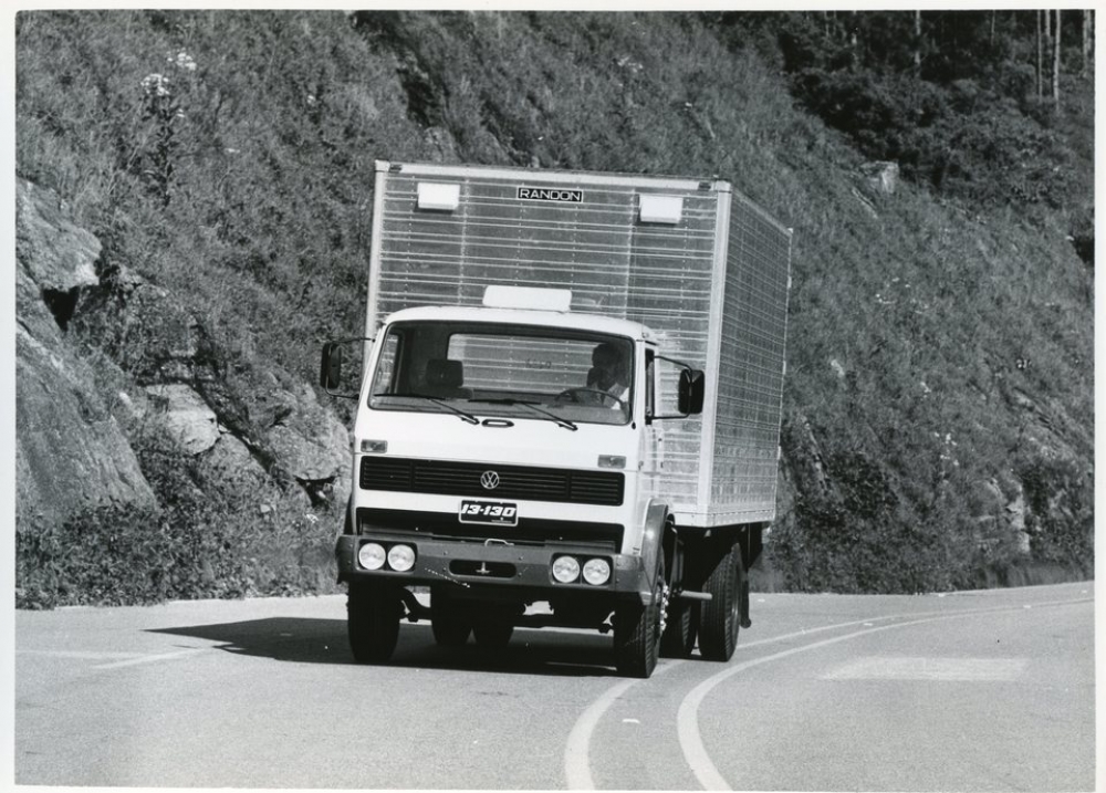 Coleção Caminhões Brasileiros - Volkswagen 13-130 1981 - Shell