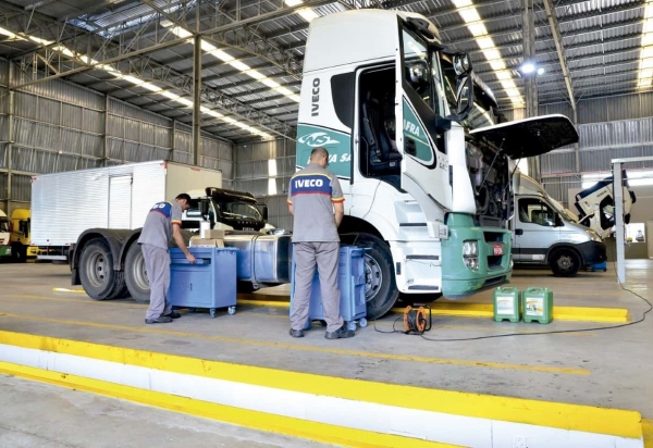 Iveco oferece aos clientes pacote de revisão com preço fixo