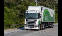 Scania avança na retomada verde com 50 caminhões a gás comercializados no Brasil