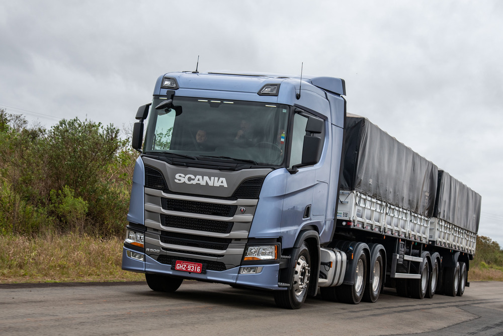 Scania lança nova geração de caminhões sustentáveis e sob-medida 