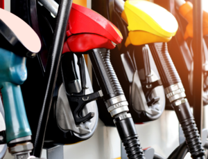 Após isenção de impostos, estados sobem ICMS sobre diesel e gás de cozinha