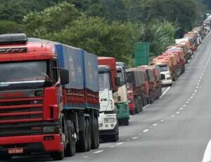 Caminhoneiros pedem extensão da isenção de Pis/Cofins do diesel