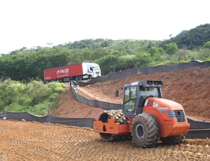 Obras na rodovia Raposo Tavares seguem com implantação de nova pista