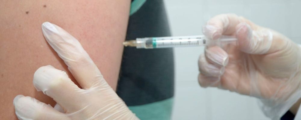 Ministério da Saúde inicia distribuição nacional de lote de vacinas para caminhoneiros