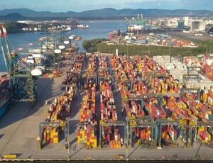 Contêiner eleva movimento de cargas e Porto de Santos supera recordes 