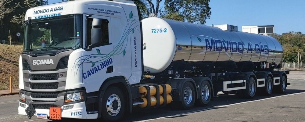 Rhodia e Cavalinho começam a usar caminhão Scania movido a gás natural 