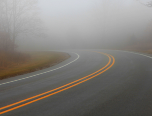 Saiba como enfrentar a neblina, as queimadas e evitar acidentes