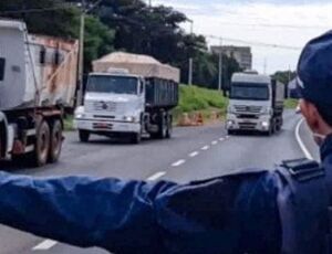 Cristinápolis/SE: PRF flagra cinco caminhoneiros portando “rebites”