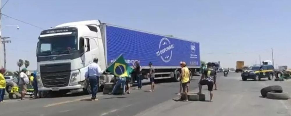 Caminhoneiros começam a liberar estradas em todo País, segundo MInfra 