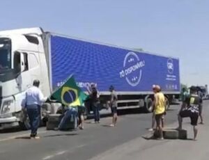 Caminhoneiros começam a liberar estradas em todo País, segundo MInfra 