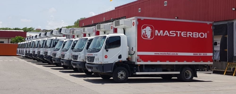Masterboi renova frota com caminhões Atego e Accelo da Mercedes-Benz