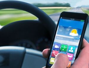 Pesquisa comprova: celular é a maior causa de distração dos brasileiros ao volante  