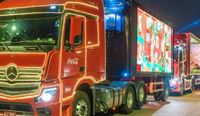 Novo Actros é destaque na Caravana de Natal da Coca-Cola
