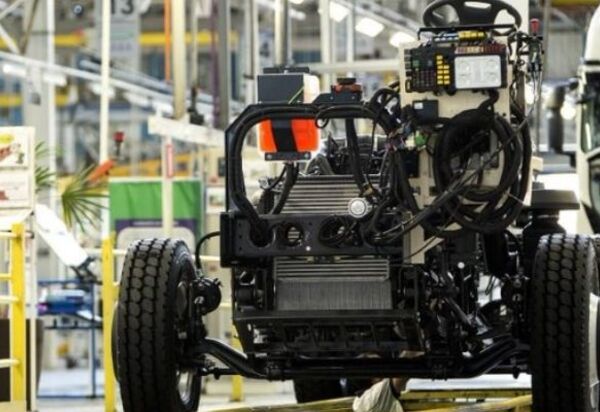Produção de caminhões cresce 24,6% em outubro