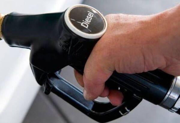Novembro inicia com alta de 7,4% no preço médio do diesel, aponta Ticket Log