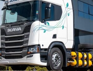 Soluciona Logística avança em práticas ESG e adota caminhões GNV da Scania