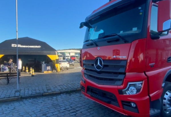 MB oferece test-drive do Novo Actros na rota da soja, em Luís Eduardo Magalhães