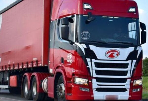 Reiter Log oferece vagas para motoristas rota internacional