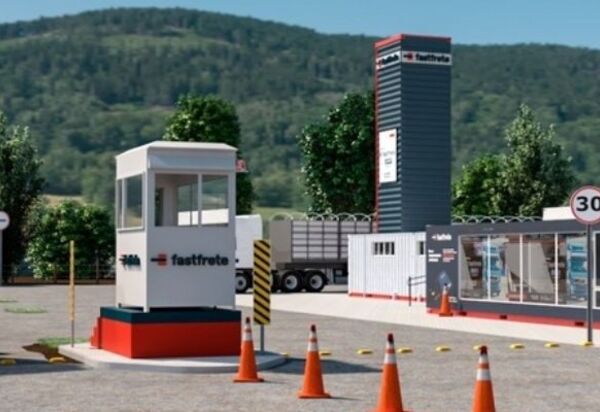 Pátio de caminhões em Paranaguá recebe certificação como ponto oficial de parada e descanso 
