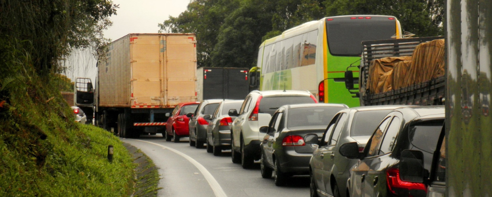 Fique atento: restrições de circulação de caminhões nos feriados do final do ano