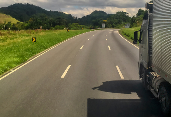 Governo federal sanciona lei que cria MEI Caminhoneiro