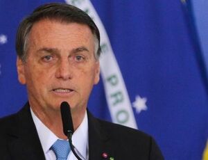 Bolsonaro anuncia PEC para reduzir preço dos combustíveis