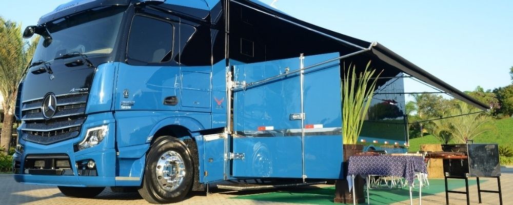 Mercedes-Benz Novo Actros ganham versão motorhome luxuosa