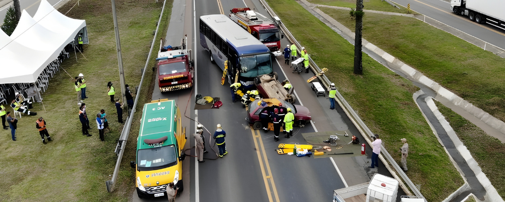 PRF participa de simulação de grave acidente de trânsito na BR 116 em Mafra