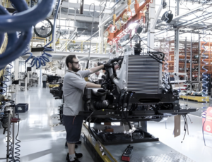 Mercedes vai colocar 600 trabalhadores em férias coletivas no ABC paulista