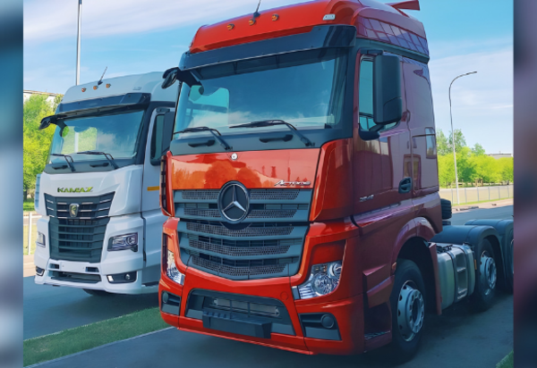 Daimler Trucks interrompe cooperação com a fabricante russa Kamaz