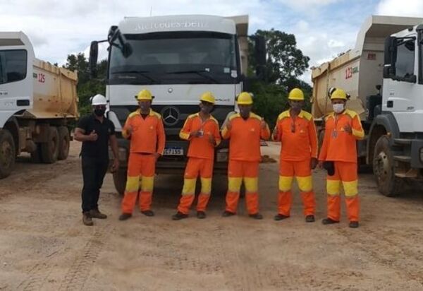 Rodobens vende 16 Axor e realiza treinamento para motoristas do Grupo J. Demito