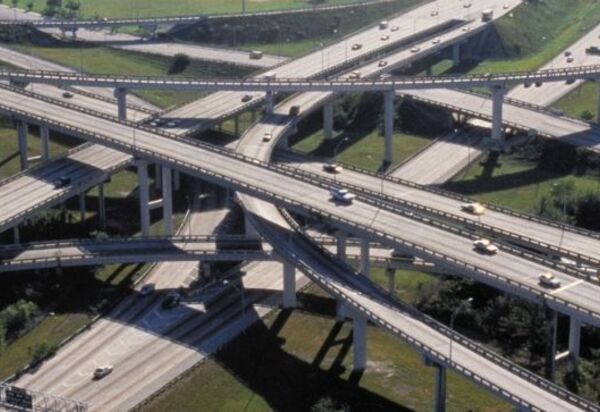 Brasil deve fechar 2022 com R$ 200 bi contratados para infraestrutura de transportes