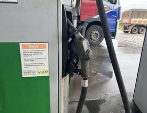 Governo reduz de 10% para 5% percentual de oscilação no preço do diesel para mudança do piso mínimo do frete