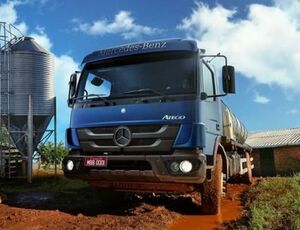 Mercedes alcança o marco de venda de 10.000 caminhões customizados