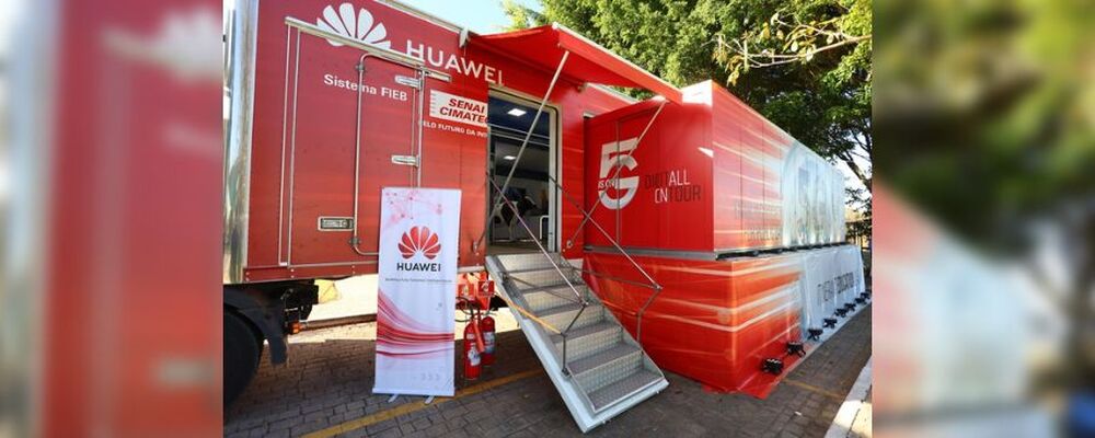 Senai e Huawei utilizam caminhão como sala de aula