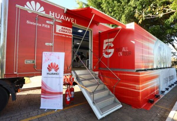 Senai e Huawei utilizam caminhão como sala de aula
