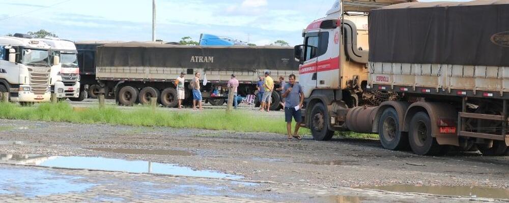 Veja o calendário de pagamento do benefício aos caminhoneiros