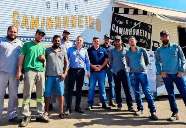 Cine caminhoneiro levou cultura para mais de 500 espectadores