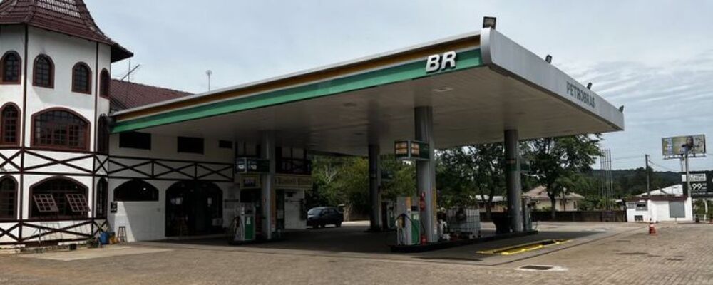 Petrobras altera política de preços de combustíveis