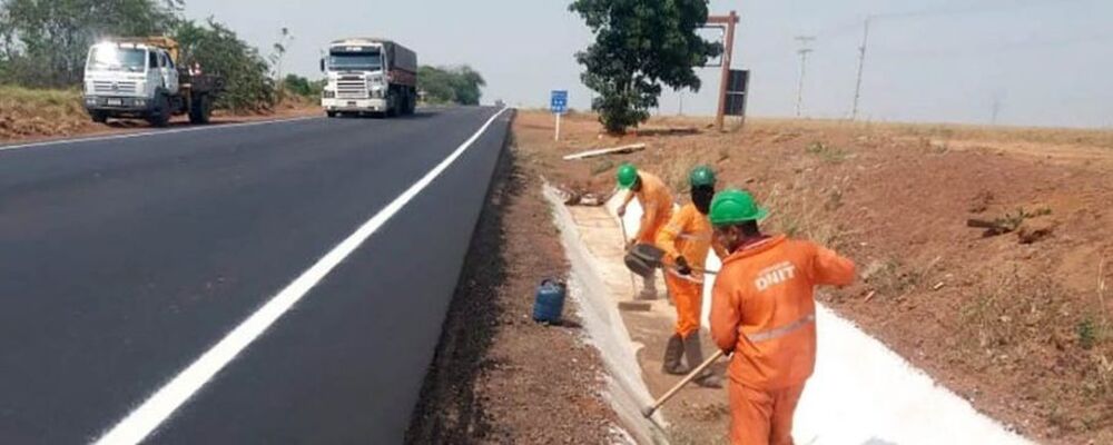 Via Brasil BR-163 - Programação Semanal de Obras na BR-163 e BR-230