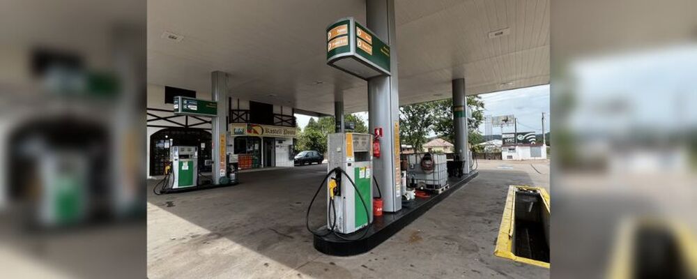 Diesel chega a R$ 7,78, com alta de mais de 4%, e fecha julho novamente mais caro que a gasolina