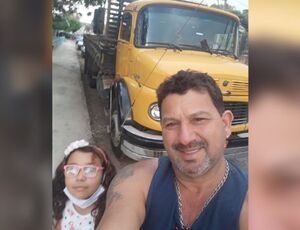 “Já está na minha conta o Auxílio Caminhoneiro”, diz o motorista José Vitor de Souza