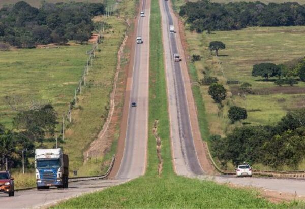 Via Brasil BR-163 - Programação Semanal de Obras na BR-163 e BR-230