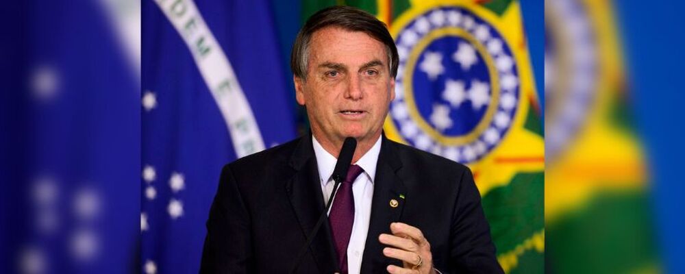 Bolsonaro promete manter zerados impostos federais de combustíveis