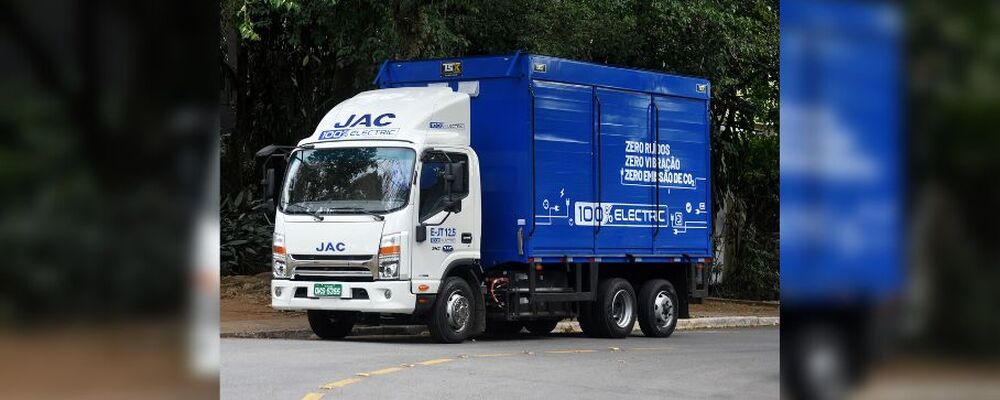 JAC lança seu primeiro caminhão médio 100% elétrico